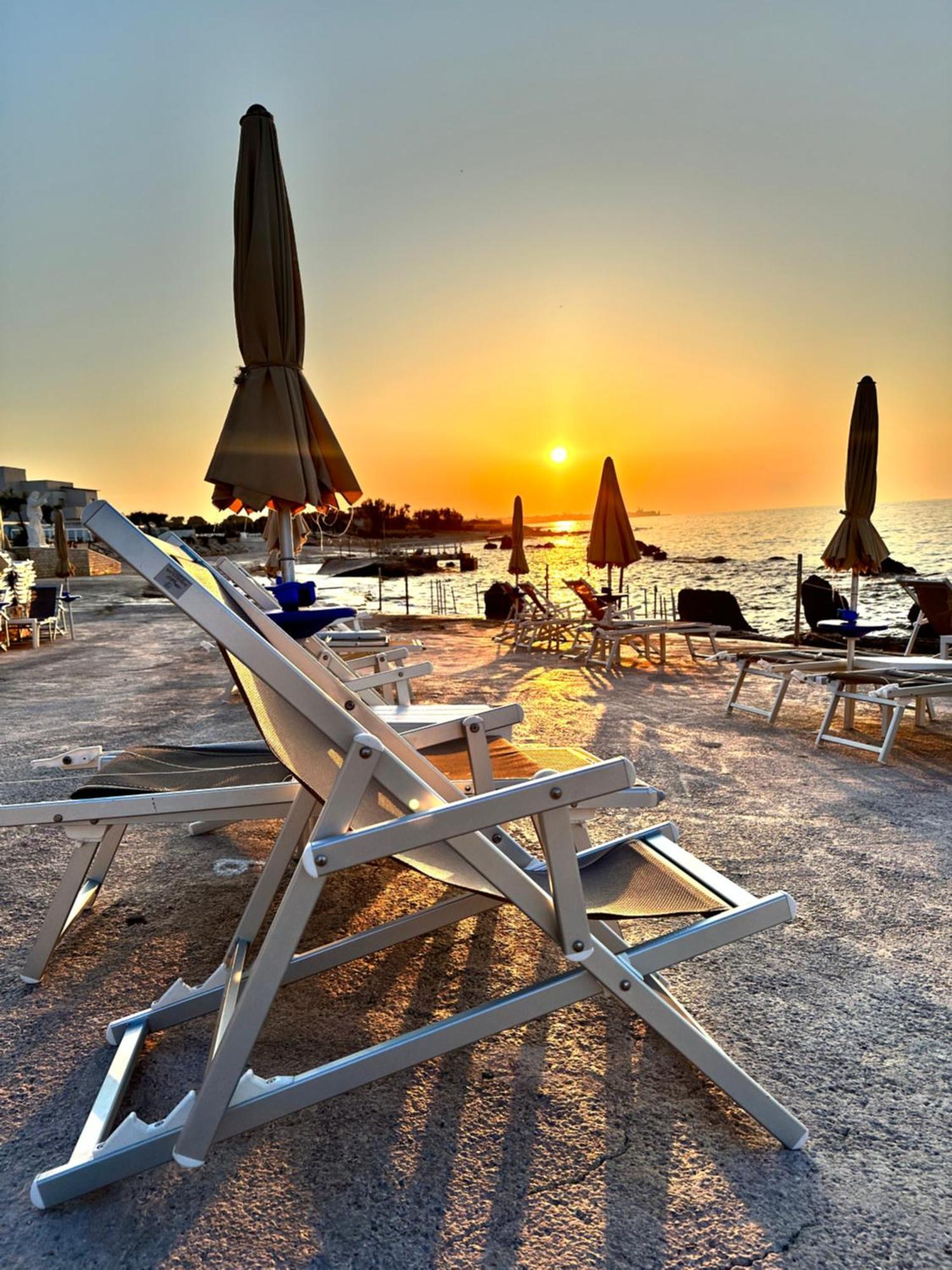 Hotel Riva Del Sole جيوفيناتسو المظهر الخارجي الصورة