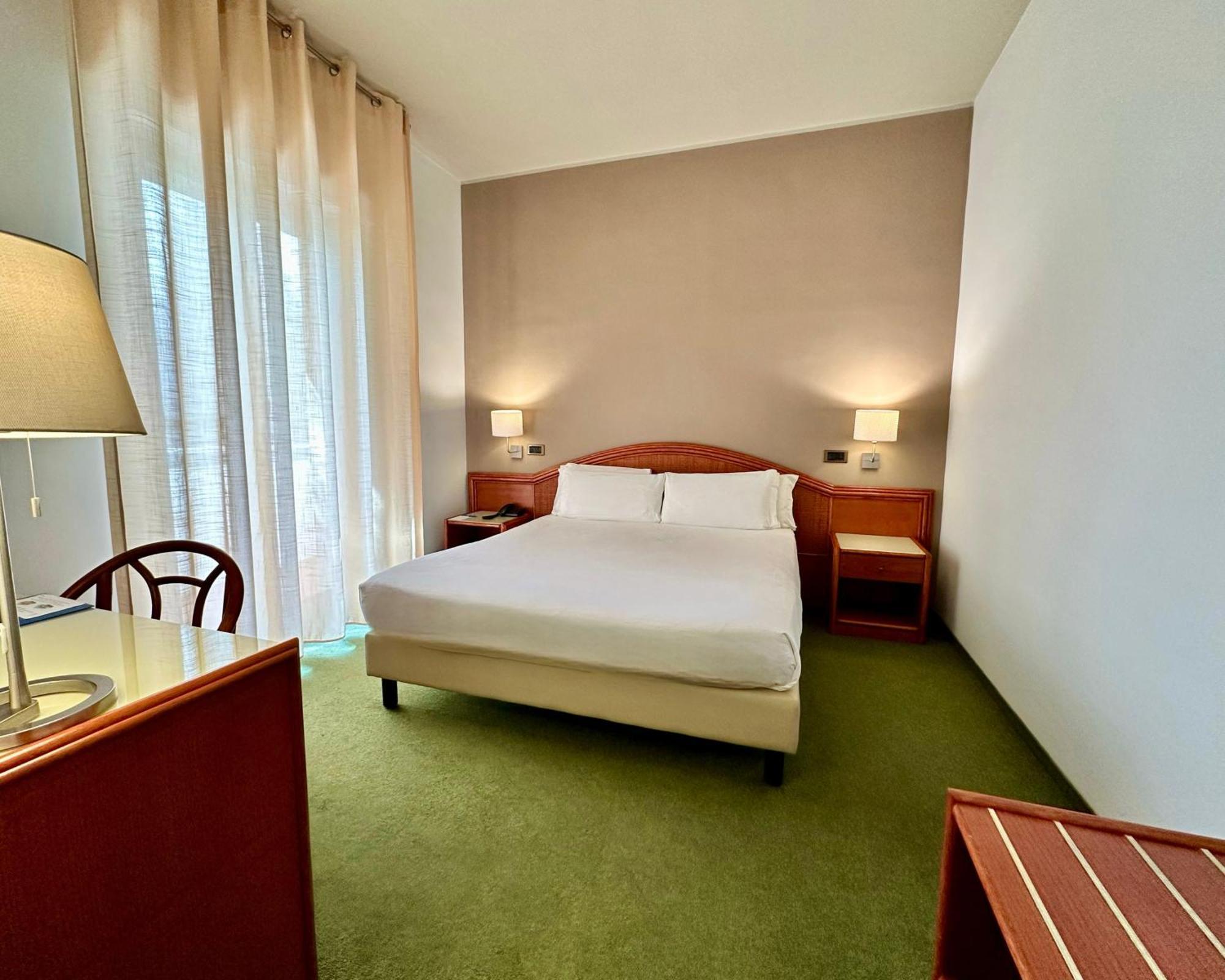 Hotel Riva Del Sole جيوفيناتسو المظهر الخارجي الصورة