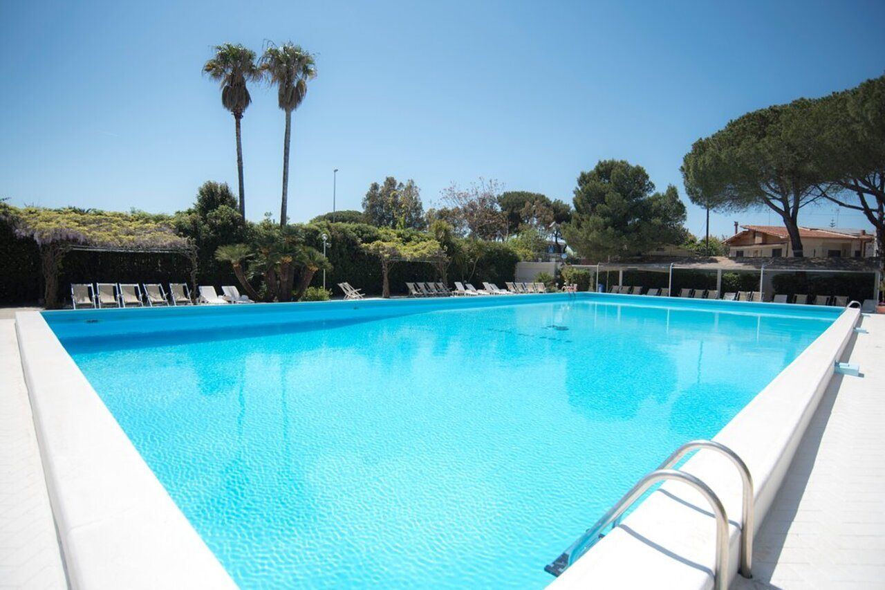 Hotel Riva Del Sole جيوفيناتسو المظهر الخارجي الصورة